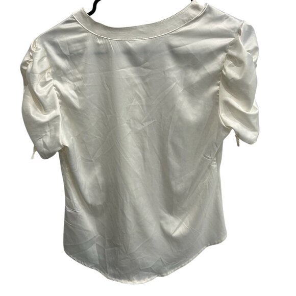 No Boundaries Womens White Short Sleeve Buttoned Blouse Ruched Tie Cuffs Sz M - Picture 2 of 10
